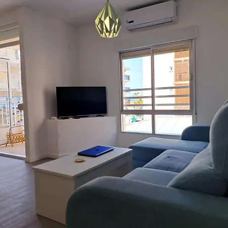 Amplio Piso Con Terraza A 50 M De Playa Apartment *