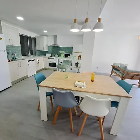 Lägenhet Amplio Piso Con Terraza A 50 M De Playa Miramar